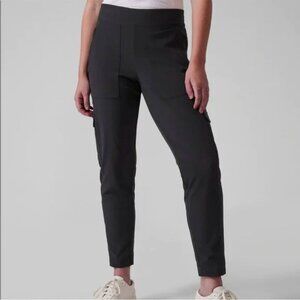 Athleta Chelsea Cargo Travel Pant Size 6 Black